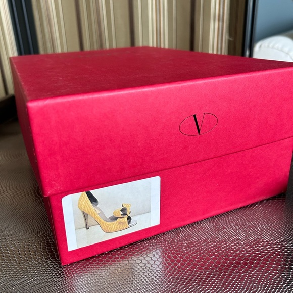 Valentino Size 7.5 Raffia heels - Picture 5 of 15